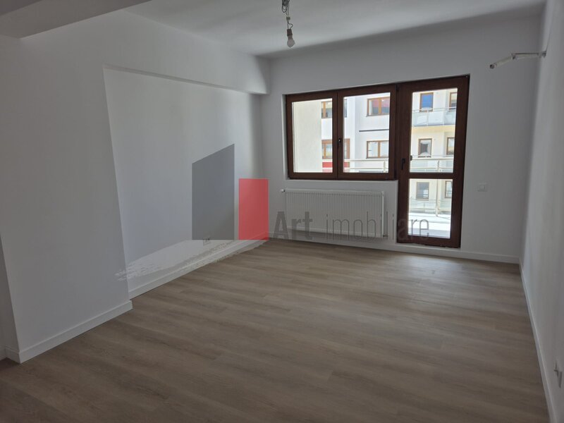 Doua camere, apartament in Cartier Solar