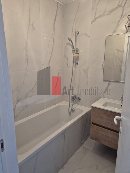 Doua camere, apartament in Cartier Solar